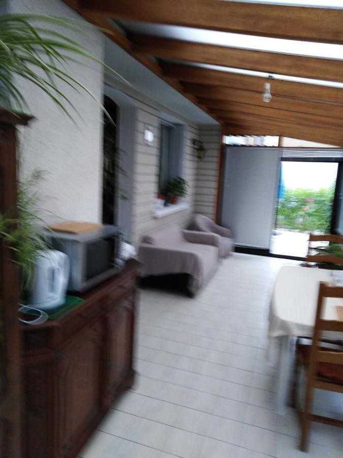 Chez Myla Chambre Avec Tv Ecran Plat Et Salle De Bain Privative Бурж Экстерьер фото